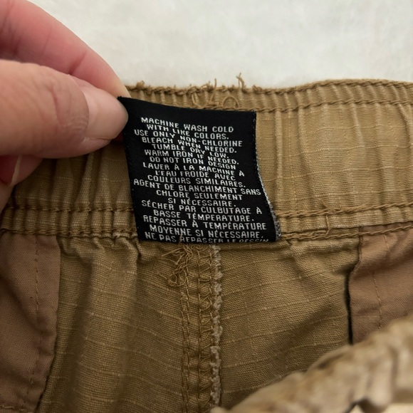 Men's Cargo Shorts, size M, Tan - Picture 6 of 10